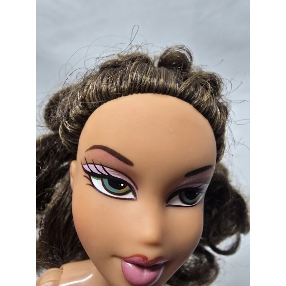 Bratz MGA Style It Yasmin Doll- NUDE- TLC - Picture 2 of 13